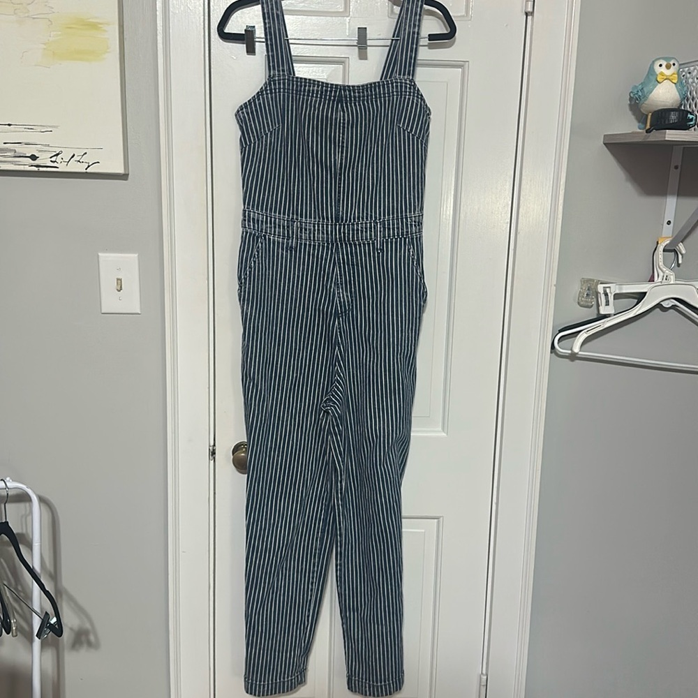 Universal Thread Wide legged Denim jumpsuit Sz 6